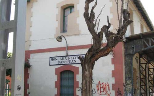 Mayores de cuarenta en Montcada i reixac y en el resto del mundo.
